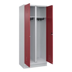 C+P Schwarz-Weiss-Spind Classic PLUS, Sockel, 2 Abteile, HxBxT 1.950 x 800 x 500 mm, lichtgrau, rubinrot, Zylinderschloss
