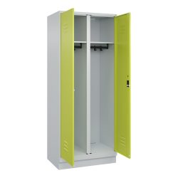 C+P Schwarz-Weiss-Spind Classic PLUS, Sockel, 2 Abteile, HxBxT 1.950 x 800 x 500 mm, lichtgrau, clowngrün, Zylinderschloss