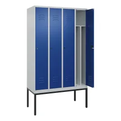 C+P Spind Classic PLUS, Gestell, 4 Abteile, HxBxT 2.120 x 1.200 x 500 mm, lichtgrau, enzianblau, Zylinderschloss, mit Mitteltrennwand
