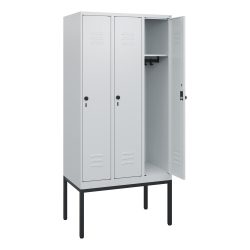 C+P Spind Classic PLUS, Gestell, 3 Abteile, HxBxT 1.950 x 900 x 500 mm, lichtgrau, lichtgrau, für Vorhängeschloss, ohne Mitteltrennwand