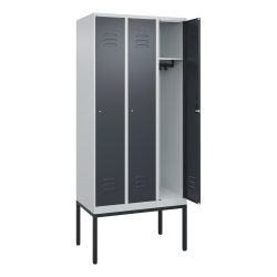 C+P Spind Classic PLUS, Gestell, 3 Abteile, HxBxT 2.120 x 900 x 500 mm, lichtgrau, anthrazitgrau, Zylinderschloss, ohne Mitteltrennwand