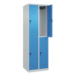 C+P Doppelstock-Spind Classic PLUS, 2 Abteile, HxBxT 1.850 x 600 x 500 mm, lichtgrau, lichtblau, für Vorhängeschloss, 4 Fächer