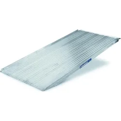 MAUDERER® Leichte Auffahrrampe SuperLeicht-Steg SL, gewichtsoptimiert zum mühelosen verladen, Tragkraft 400 kg, LxB 4.000 x 750 mm