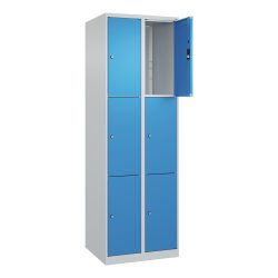 3er-Schließfachschrank Classic PLUS, 2 Abteile, lichtgrau / lichtblau, B 600 mm, 6 Fächer, mit Bodengleitern C+P
