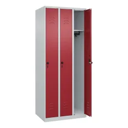 C+P Spind Classic PLUS, 3 Abteile, HxBxT 1.850 x 750 x 500 mm, lichtgrau, rubinrot, für Vorhängeschloss, ohne Mitteltrennwand