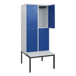 C+P Doppelstock-Spind Classic PLUS, 2 Abteile, HxBxT 1.950 x 800 x 815 mm, Zylinderschloss, untergebaute Bank aus Kunststoff, lichtgrau, enzianblau