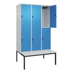 C+P Doppelstock-Spind Classic PLUS, 3 Abteile, HxBxT 2.120 x 1.200 x 815 mm, für Vorhängeschloss, untergebaute Bank aus Kunststoff, lichtgrau, lichtblau