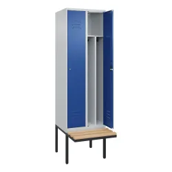 C+P Spind Classic PLUS, 2 Abteile, Trennwand, HxBxT 2.120 x 600 x 815 mm, Zylinderschloss, auskragende Bank aus Buche, lichtgrau, enzianblau