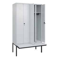 C+P Schwarz-Weiss-Spind Classic PLUS, 4 Abteile, HxBxT 2.120 x 1.200 x 815 mm, für Vorhängeschloss, auskragende Bank aus Kunststoff, lichtgrau, lichtgrau
