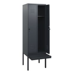C+P Spind Classic PLUS, 2 Abteile, HxBxT 1.950 x 600 x 815 mm, für Vorhängeschloss, auskragende Bank aus Kunststoff, anthrazitgrau, anthrazitgrau