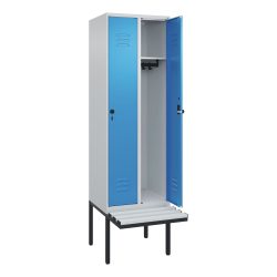 C+P Spind Classic PLUS, 2 Abteile, HxBxT 2.120 x 600 x 815 mm, für Vorhängeschloss, auskragende Bank aus Kunststoff, lichtgrau, lichtblau