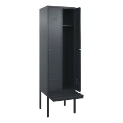 C+P Spind Classic PLUS, 2 Abteile, HxBxT 2.120 x 600 x 815 mm, Zylinderschloss, auskragende Bank aus Kunststoff, anthrazitgrau, anthrazitgrau
