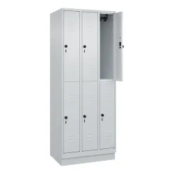 C+P Doppelstock-Spind Classic PLUS, Sockel, 3 Abteile, HxBxT 1.950 x 750 x 500 mm, lichtgrau, lichtgrau, 6 Fächer, für Vorhängeschloss