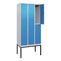 C+P Doppelstock-Spind Classic PLUS, Gestell, 3 Abteile, HxBxT 2.120 x 900 x 500 mm, lichtgrau, lichtblau, Zylinderschloss, 6 Fächer