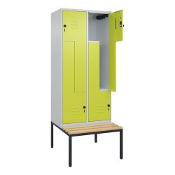 C+P Z-Spind Classic PLUS, 4 Abteile, HxBxT 2.120 x 800 x 815 mm, für Vorhängeschloss, untergebaute Bank aus Buche, lichtgrau, clowngrün