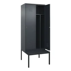 C+P Spind Classic PLUS, 2 Abteile, Trennwand, HxBxT 2.120 x 800 x 815 mm, Zylinderschloss, Trennwand, untergebaute Bank aus Kunststoff, anthrazitgrau, anthrazitgrau