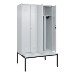 C+P PSA Doppel-Spind Classic PLUS, 4 Abteile, HxBxT 2.120 x 1.200 x 815 mm, Zylinderschloss, untergebaute Bank aus Kunststoff, lichtgrau, lichtgrau