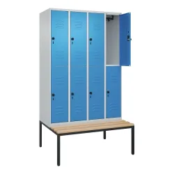 C+P Doppelstock-Spind Classic PLUS, 4 Abteile, HxBxT 2.120 x 1.200 x 815 mm, für Vorhängeschloss, untergebaute Bank aus Buche, lichtgrau, lichtblau