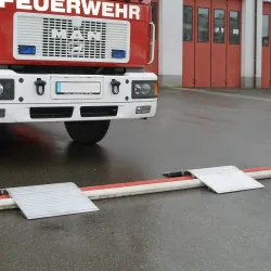 Altec Verladebrücke SKR, Überfahrbrücke für Leitungen und Schläuche, TK 7.000 kg, Länge 860 mm