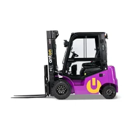 AntOn by Jungheinrich? Elektro-Stapler CBH 2.0 mit Dreifach-Teleskop-Hubgerüst, Hubhöhe 4800 mm, Tragfähigkeit 2000 kg, Wetterschutzkabine Comfort, inklusive externem Ladegerät 80 V, 100 A, CEE, 5-pin