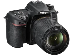 NIKON D7500 + AF-S DX NIKKOR 18-140mm f/3.5-5.6G ED VR Spiegelreflexkamera, 20.9 MP, 18-140 mm Objektiv (AF-S, DX, ED, VR), Touchscreen Display, WLAN, Schwarz