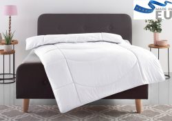 Microfaserbettdecke, »Microlux«, Traumecht, Füllung: Polyester, Bezug: *Von Testschläfern im Juni 2013 mit »GUT« (1,8) bewertet (getestet wurde das 4-Jahreszeiten-Bett in der Grösse 135/200), kochfest bis 95 °C, zum Spitzenpreis!