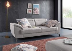 sit&more 2,5-Sitzer, 15 cm Fusshöhe, inklusive Sitztiefenverstellung, wahlweise Kopfteilverstellung, wahlweise in 2 unterschiedlichen Fussfarben