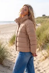 Elbsand Steppjacke mit grossem Letter-Print