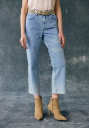 Buffalo Weite Jeans, mit leicht ausgefranstem Beinabschluss
