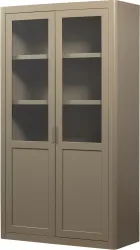 Grosser Design Vitrinenschrank „Gunaro“ aus nachhaltigem Massivholz De Eekhoorn