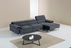 Egoitaliano Ecksofa »Malika«, mit Recamiere, inkl. Kopfteilverstellung und chromfarbenen Metallfüssen