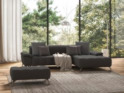 sit&more Ecksofa »Cool«, wahlweise mit Kopfteilverstellung und Vorziehsitz, motorisch, mit silberfarbenen Füssen
