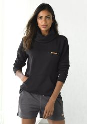 Bench. Loungeshirt mit Stehkragen in Layeroptik