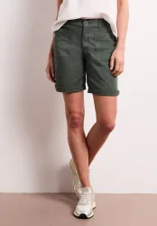 Straight Leg Bermuda mit Turn