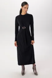 Aniston SELECTED Maxikleid schmeichelnde Raffung mit dekorativer Brosche - NEUE KOLLEKTION