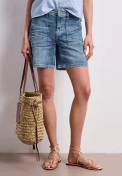 Straight Leg Shorts im Casual Fit