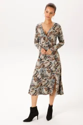 Aniston CASUAL Jerseykleid mit trendfarbenem, grafischen Muster bedruckt - NEUE KOLLEKTION
