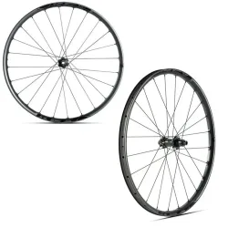 Paar Räder FSA KFX TLR Shimano
