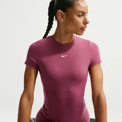 Nike One Fitted T - Shirt Damen