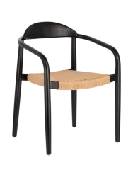 Stapelbarer In-/Outdoor Armlehnstuhl „Nino“ aus Massivholz Kave Home