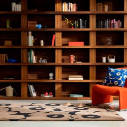 Handgetufteter Designer Teppich „Unikko Multi“ aus 100% Wolle, verschiedene Grössen MARIMEKKO