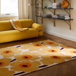 Handgetufteter Designer Teppich „Unikko Honey“ aus 100% Wolle, verschiedene Grössen MARIMEKKO