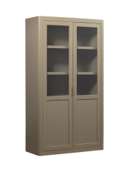 Grosser Design Vitrinenschrank „Gunaro“ aus nachhaltigem Massivholz De Eekhoorn