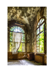 image LAND Digitaldruck auf Glas Raum in Verlassener Villa  | Schubiger Möbel
