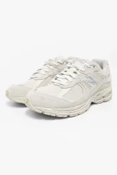 New Balance U 2002R Elevated Essentials Sneaker - Sea Salt + Silver Metallic EU43 Herren