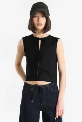 Only ONLSAKURA Crop Top - Black M Damen