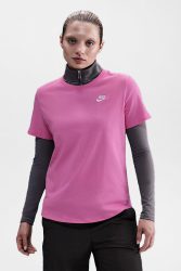 Nike Sportswear Club Essentials T-Shirt - Playful Pink M Damen
