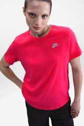 Nike Sportswear Club Essentials T-Shirt - Rush Pink S Damen