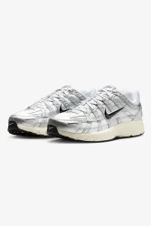 Nike P-6000 Sneaker - Metallic Silver + White + Black EU42 Herren
