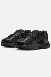Nike V5 RNR Sneaker - Black EU40 Kids